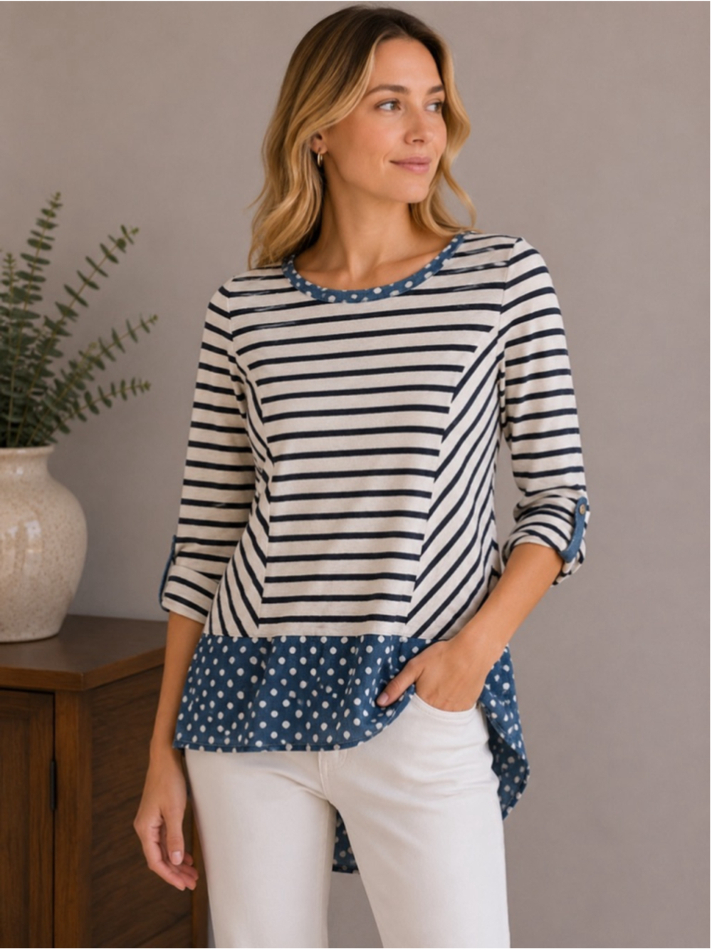 Women's anthropology, Top Size S White and Blue Striped Summer
